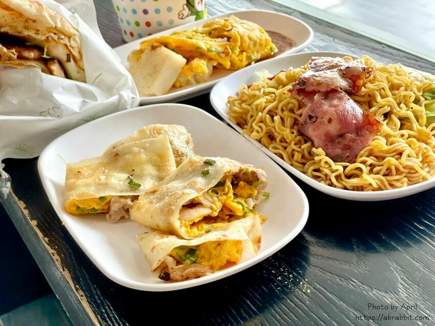 廖記早點-必點的燒餅、鹹豆漿和脆皮蛋餅！