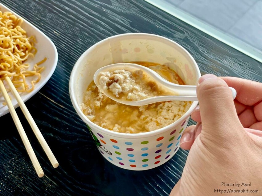 廖記早點-必點的燒餅、鹹豆漿和脆皮蛋餅！