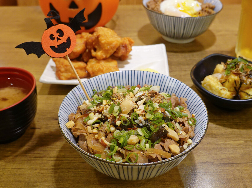 台北大安—牛洞食堂｜牛丼共存經典創新 餵飽上班族和學生一個十年｜台電大樓、公館、三總汀州、台大