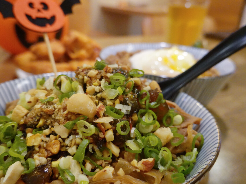 台北大安—牛洞食堂｜牛丼共存經典創新 餵飽上班族和學生一個十年｜台電大樓、公館、三總汀州、台大