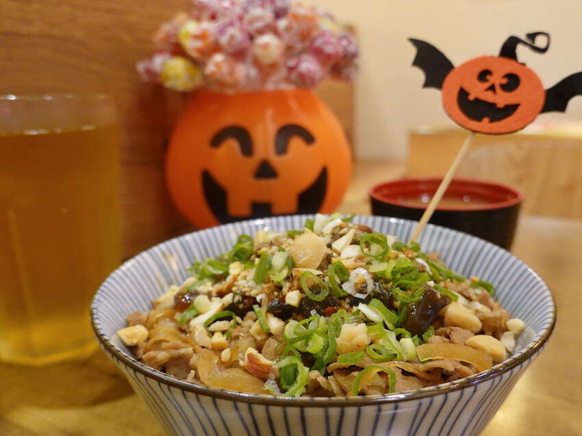 台北大安—牛洞食堂｜牛丼共存經典創新 餵飽上班族和學生一個十年｜台電大樓、公館、三總汀州、台大