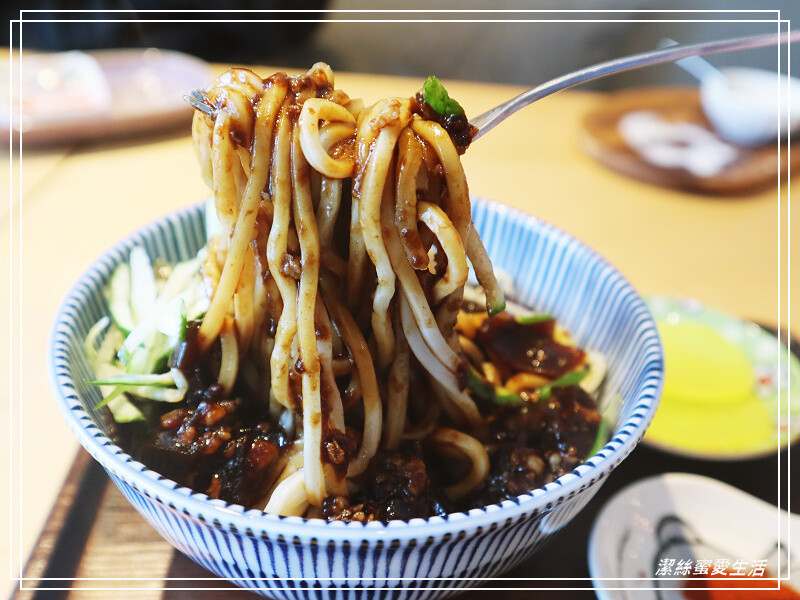 慢步手作 咖啡-桃園/比司吉大推薦!手作烘焙x韓式鹹食.來一個悠閒午後~寵物友善咖啡 - 潔絲蜜愛生活