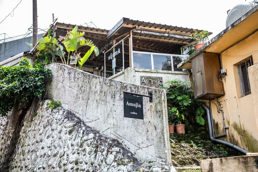 新北市金山區Amajia阿嬤家咖啡漁村料理｜藏身於漁港內的人氣餐廳，懷舊阿嬤的漁村特色料理