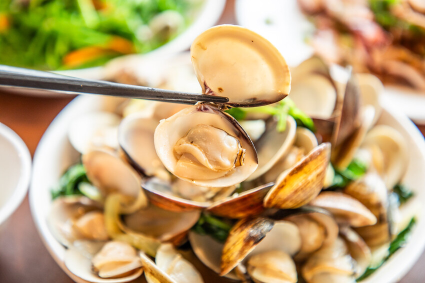 新北市金山區Amajia阿嬤家咖啡漁村料理｜藏身於漁港內的人氣餐廳，懷舊阿嬤的漁村特色料理