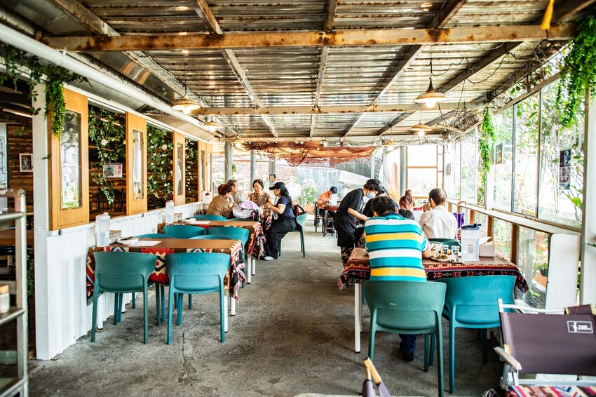 新北市金山區Amajia阿嬤家咖啡漁村料理｜藏身於漁港內的人氣餐廳，懷舊阿嬤的漁村特色料理