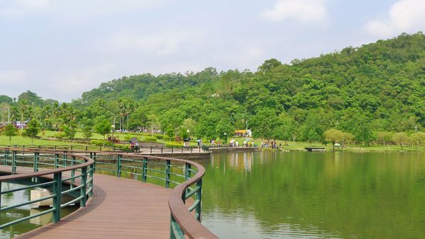 龍潭湖：宜蘭-讓人身心靈放鬆龍潭湖.悠閒走走去~
