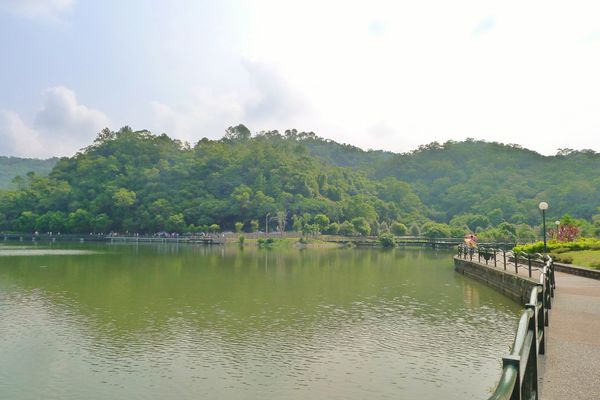 龍潭湖：宜蘭-讓人身心靈放鬆龍潭湖.悠閒走走去~