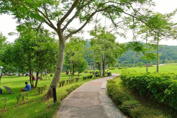 龍潭湖：宜蘭-讓人身心靈放鬆龍潭湖.悠閒走走去~