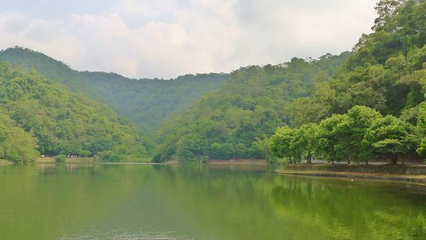 龍潭湖：宜蘭-讓人身心靈放鬆龍潭湖.悠閒走走去~
