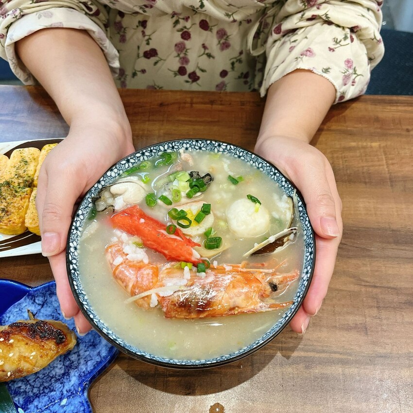 板橋隱藏版高CP值生魚片日式料理— 大家樂鮮魚舖，不用花大錢也可以享受日本進口的美味！超新鮮的口感吃一口