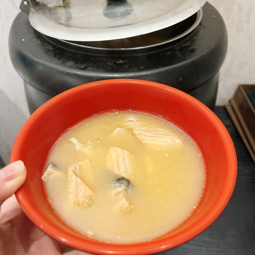 板橋隱藏版高CP值生魚片日式料理— 大家樂鮮魚舖，不用花大錢也可以享受日本進口的美味！超新鮮的口感吃一口