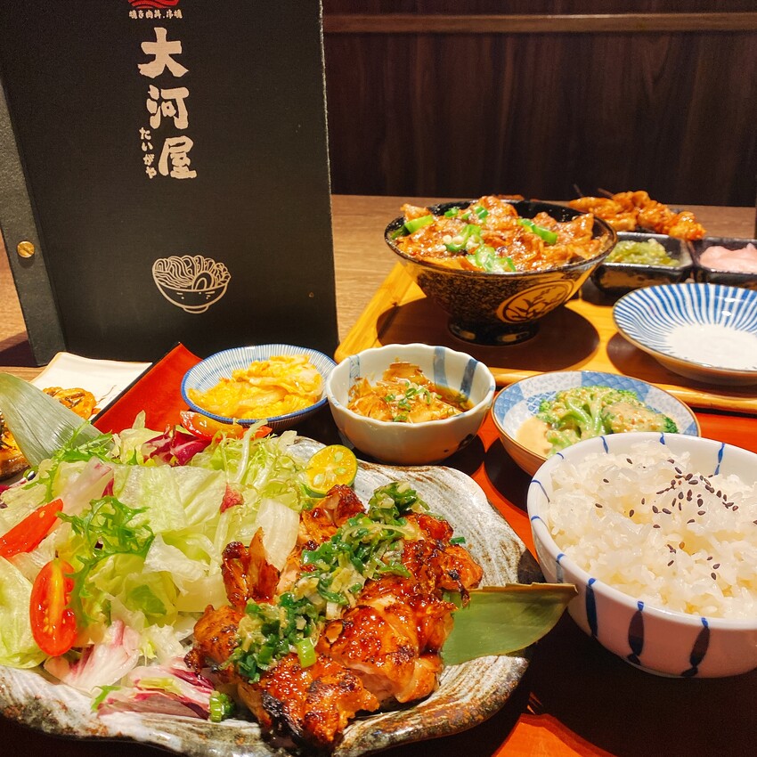 板橋隱藏版高CP值生魚片日式料理— 大家樂鮮魚舖，不用花大錢也可以享受日本進口的美味！超新鮮的口感吃一口