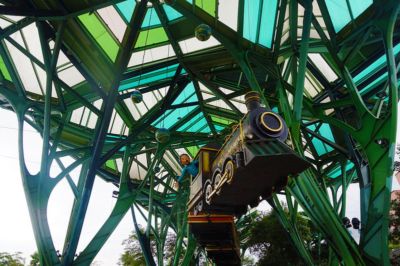 27421538337_3ce3d51c01_c