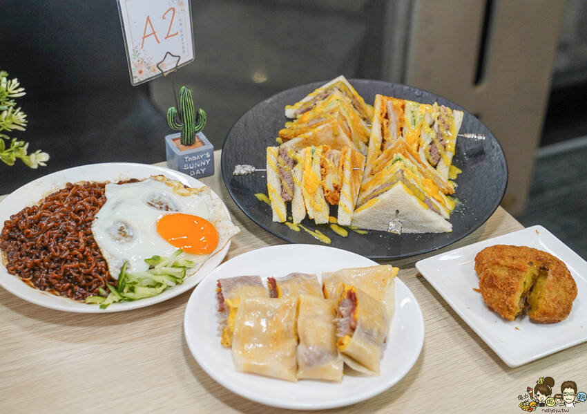 高雄宵夜場必朝聖、晚餐宵夜不孤單必吃日月私饗，手工特製餐點、暖心煲湯、招牌韓國炸醬麵、香甜地瓜可樂餅 - 跟著尼力吃喝玩樂＆親子生活