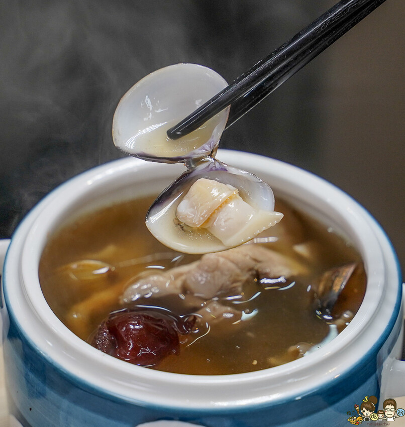 高雄宵夜場必朝聖、晚餐宵夜不孤單必吃日月私饗，手工特製餐點、暖心煲湯、招牌韓國炸醬麵、香甜地瓜可樂餅 - 跟著尼力吃喝玩樂＆親子生活