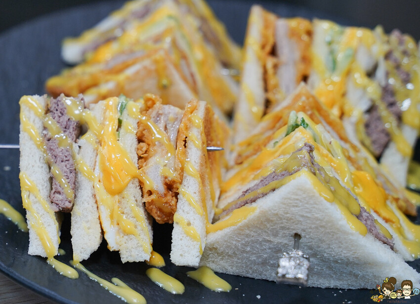 高雄宵夜場必朝聖、晚餐宵夜不孤單必吃日月私饗，手工特製餐點、暖心煲湯、招牌韓國炸醬麵、香甜地瓜可樂餅 - 跟著尼力吃喝玩樂＆親子生活