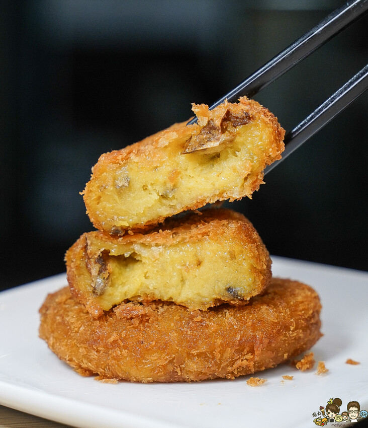 高雄宵夜場必朝聖、晚餐宵夜不孤單必吃日月私饗，手工特製餐點、暖心煲湯、招牌韓國炸醬麵、香甜地瓜可樂餅 - 跟著尼力吃喝玩樂＆親子生活