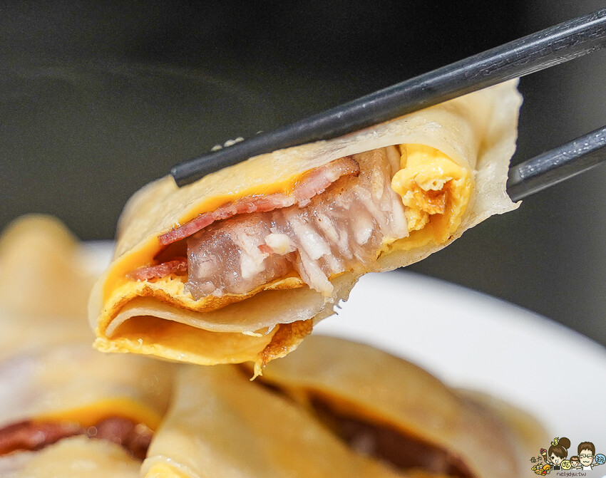 高雄宵夜場必朝聖、晚餐宵夜不孤單必吃日月私饗，手工特製餐點、暖心煲湯、招牌韓國炸醬麵、香甜地瓜可樂餅 - 跟著尼力吃喝玩樂＆親子生活