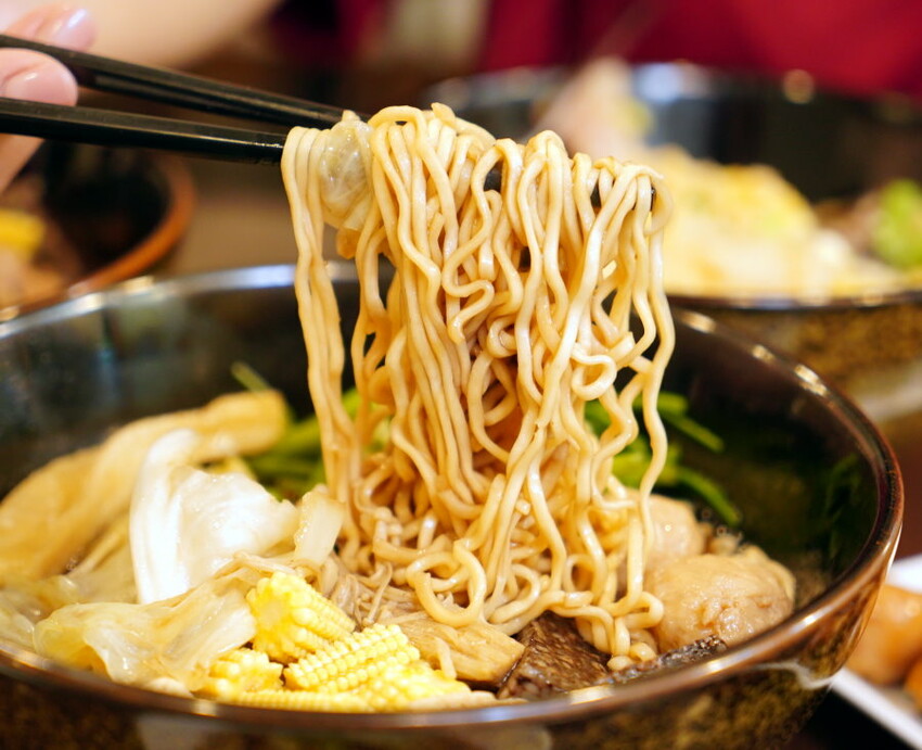 【桃園南崁】魯先生原滷滷味．老滷+中藥材很夠味，四種口味任選!