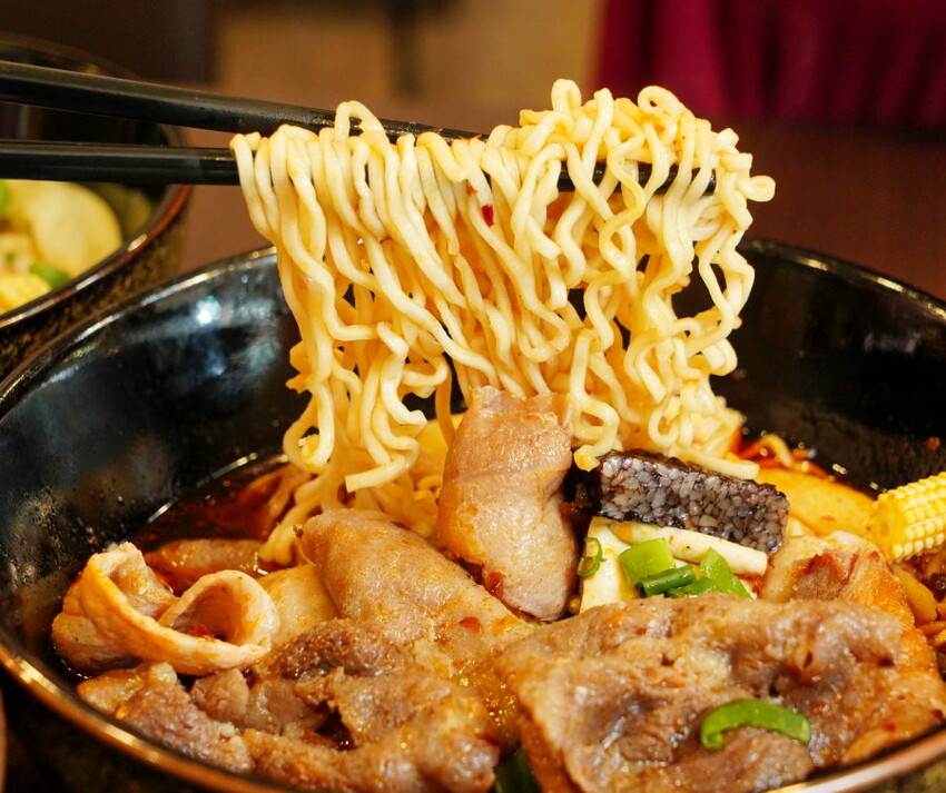 【桃園南崁】魯先生原滷滷味．老滷+中藥材很夠味，四種口味任選!