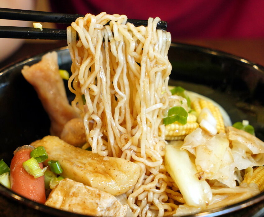 【桃園南崁】魯先生原滷滷味．老滷+中藥材很夠味，四種口味任選!