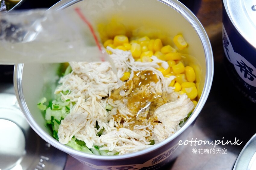 台中少見易開罐涼麵-晨希涼麵大推蛋蛋系列，台中第一家！ - 棉花糖的天空