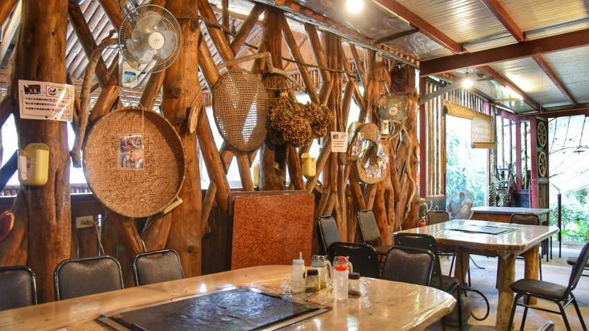 苗栗南庄鄉|二坪部落 那伊魯灣風味餐廳 原住民風味料理 石板烤肉DIY 隱身在深山的原住民風味餐|西莉亞玩樂人生 09.jpeg