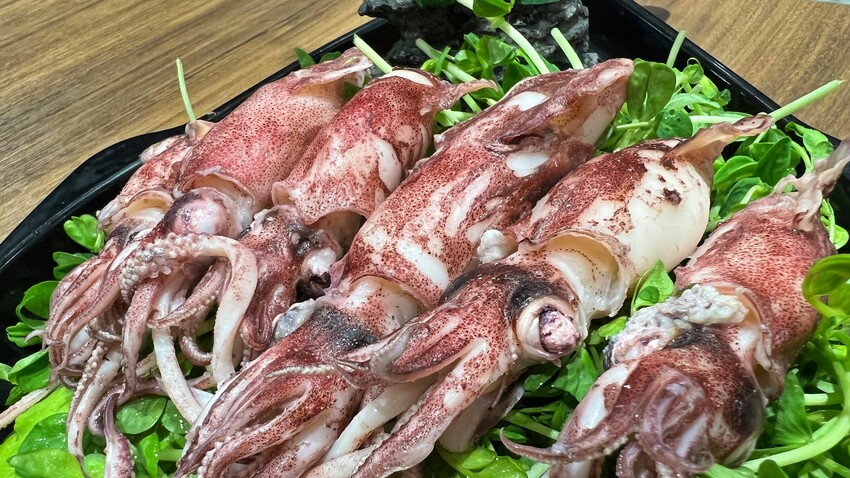 秋蟹駕到～快來萬里吃螃蟹大餐｜四姊妹海鮮餐廳，新鮮美味沒話說｜新北野柳美食