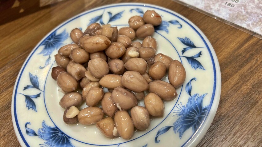 秋蟹駕到～快來萬里吃螃蟹大餐｜四姊妹海鮮餐廳，新鮮美味沒話說｜新北野柳美食