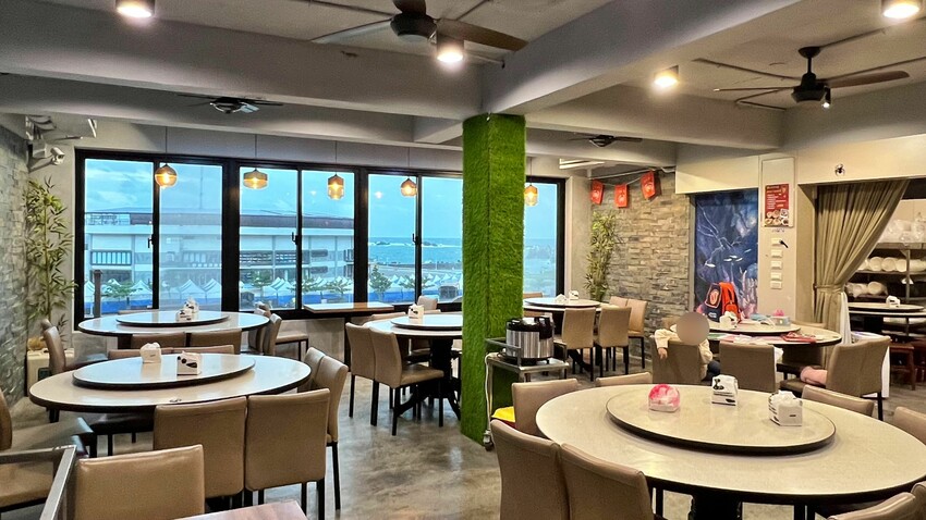 秋蟹駕到～快來萬里吃螃蟹大餐｜四姊妹海鮮餐廳，新鮮美味沒話說｜新北野柳美食