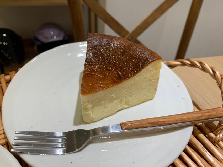 【板橋美食】新埔文青異國麵包店|欣旺麵包店 藍帶麵包師的超可愛麵包 愜意室內座位享受美好下午茶