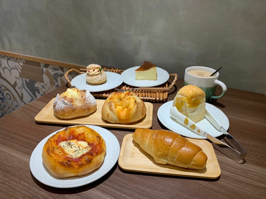 【板橋美食】新埔文青異國麵包店|欣旺麵包店 藍帶麵包師的超可愛麵包 愜意室內座位享受美好下午茶