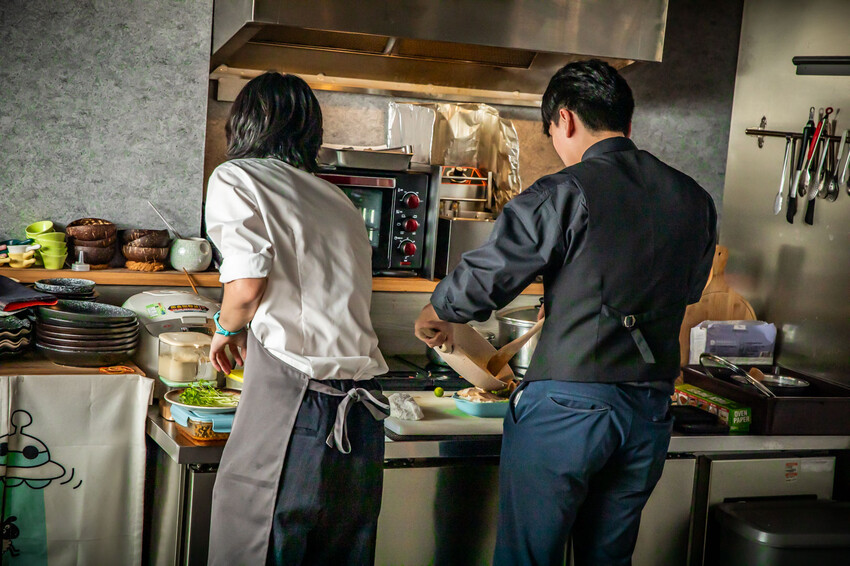 台中市西區到港HAVEN餐酒館|隱身僻靜住宅區的絕品餐酒館!客製化調酒超驚艷