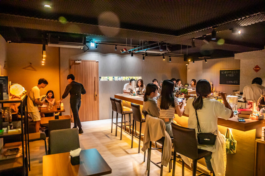 台中市西區到港HAVEN餐酒館|隱身僻靜住宅區的絕品餐酒館!客製化調酒超驚艷