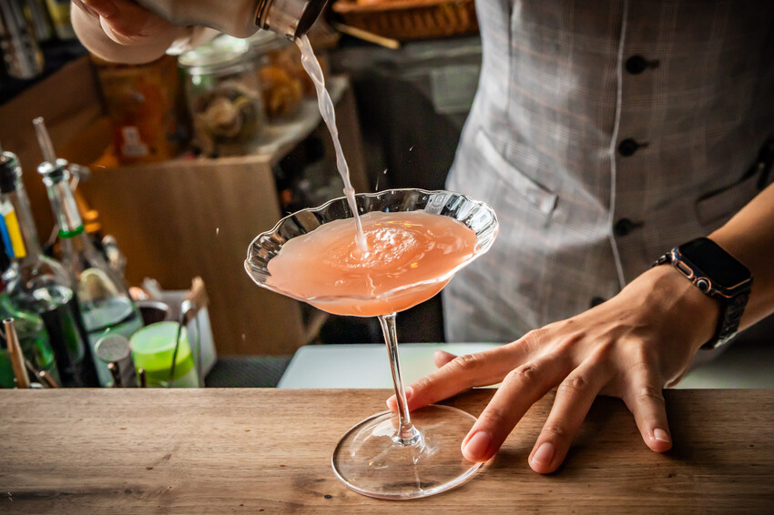 台中市西區到港HAVEN餐酒館|隱身僻靜住宅區的絕品餐酒館!客製化調酒超驚艷