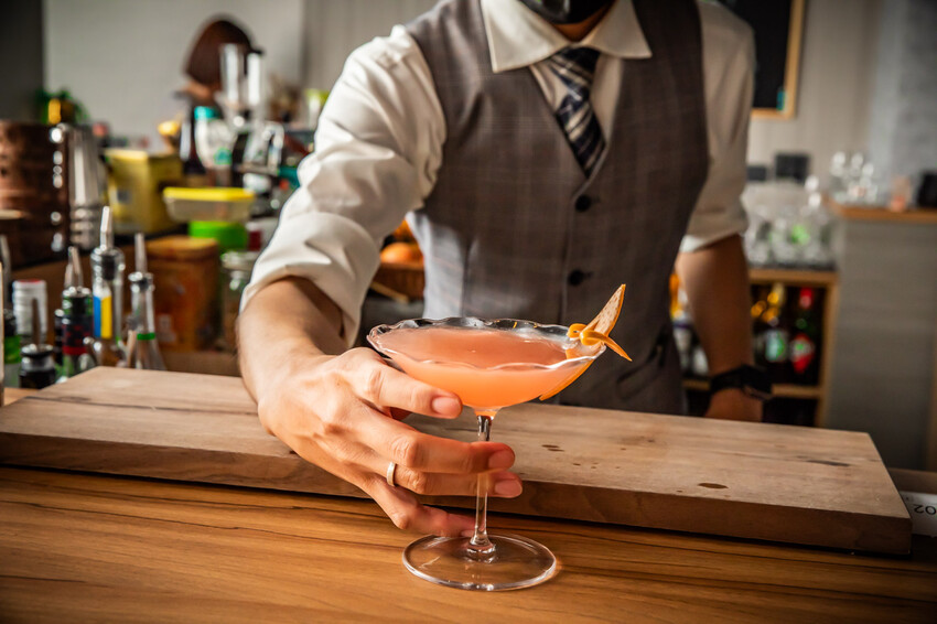 台中市西區到港HAVEN餐酒館|隱身僻靜住宅區的絕品餐酒館!客製化調酒超驚艷