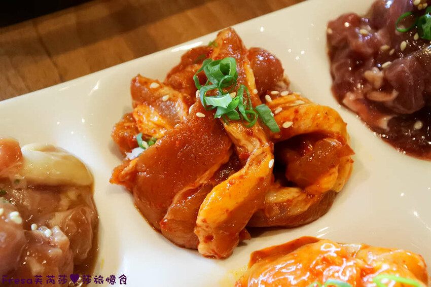 嘉義燒烤吃到飽【激安•焼肉道樂】海鮮牛肉大升級!六宮格肉盤超吸睛!炸物串燒熟食任你吃│嘉義蘭潭│嘉義聚