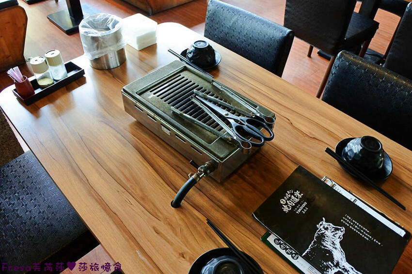 嘉義燒烤吃到飽【激安•焼肉道樂】海鮮牛肉大升級!六宮格肉盤超吸睛!炸物串燒熟食任你吃│嘉義蘭潭│嘉義聚