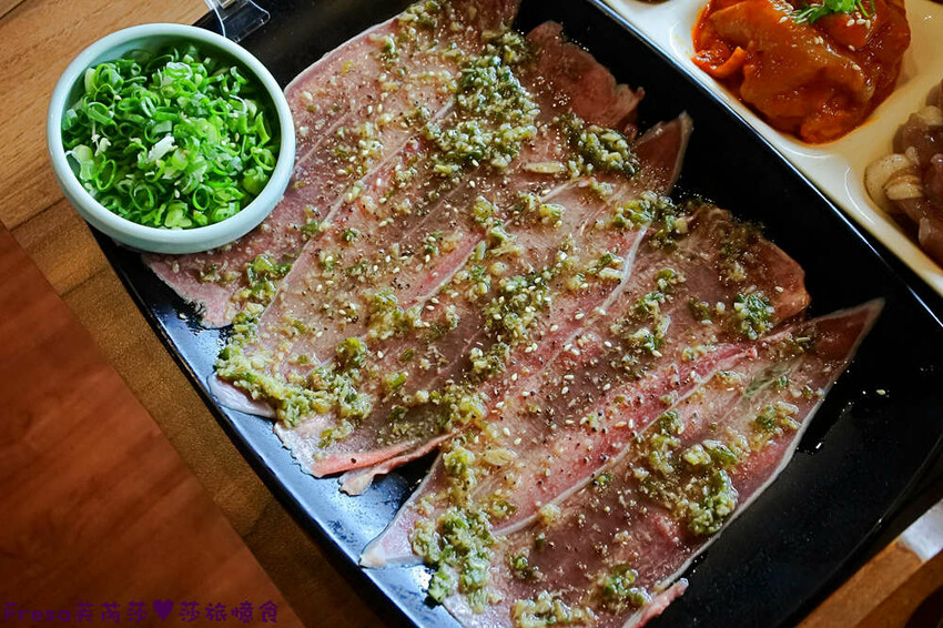 嘉義燒烤吃到飽【激安•焼肉道樂】海鮮牛肉大升級!六宮格肉盤超吸睛!炸物串燒熟食任你吃│嘉義蘭潭│嘉義聚