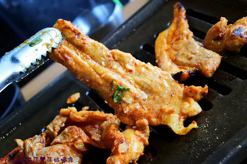 嘉義燒烤吃到飽【激安•焼肉道樂】海鮮牛肉大升級!六宮格肉盤超吸睛!炸物串燒熟食任你吃│嘉義蘭潭│嘉義聚