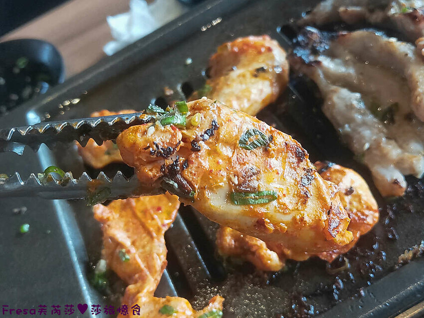 嘉義燒烤吃到飽【激安•焼肉道樂】海鮮牛肉大升級!六宮格肉盤超吸睛!炸物串燒熟食任你吃│嘉義蘭潭│嘉義聚