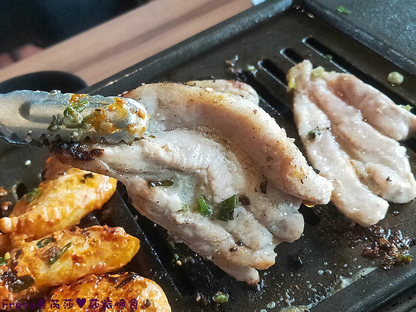 嘉義燒烤吃到飽【激安•焼肉道樂】海鮮牛肉大升級!六宮格肉盤超吸睛!炸物串燒熟食任你吃│嘉義蘭潭│嘉義聚