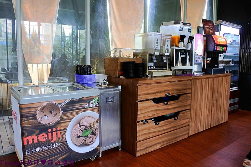 嘉義燒烤吃到飽【激安•焼肉道樂】海鮮牛肉大升級!六宮格肉盤超吸睛!炸物串燒熟食任你吃│嘉義蘭潭│嘉義聚