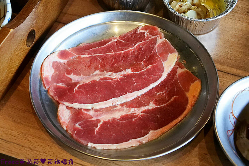 嘉義燒烤吃到飽【激安•焼肉道樂】海鮮牛肉大升級!六宮格肉盤超吸睛!炸物串燒熟食任你吃│嘉義蘭潭│嘉義聚