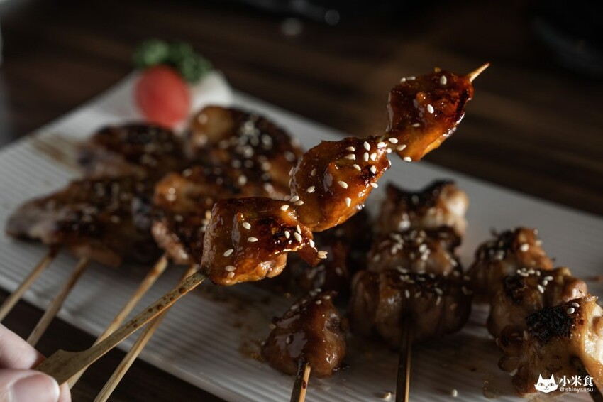 知戶酒食日式居酒屋｜逢甲小巷走一回日本。同享珍鮮海之味 - 小米食