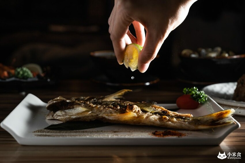 知戶酒食日式居酒屋｜逢甲小巷走一回日本。同享珍鮮海之味 - 小米食