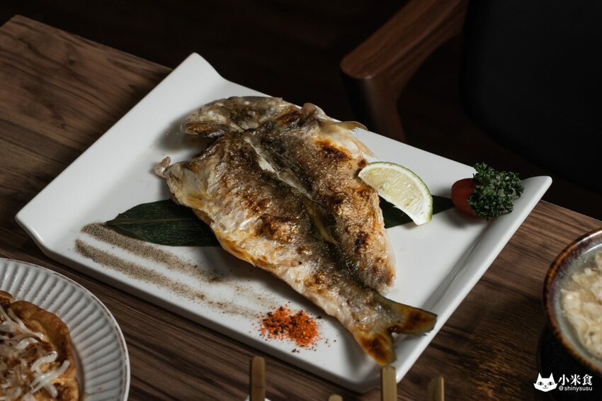 知戶酒食日式居酒屋｜逢甲小巷走一回日本。同享珍鮮海之味 - 小米食