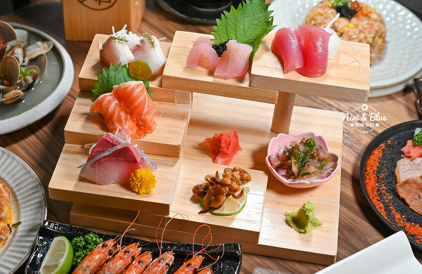 知戶酒食 |台中逢甲日式居酒屋，深夜巷弄裡的老宅宵夜美食，有老闆敲鐘請客活動 @Nini and Blue  玩樂食記