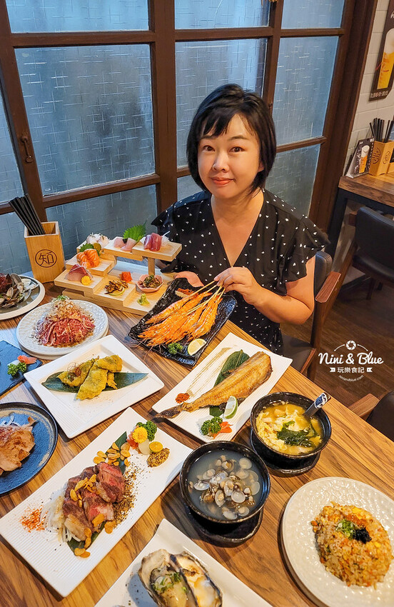 知戶酒食 |台中逢甲日式居酒屋，深夜巷弄裡的老宅宵夜美食，有老闆敲鐘請客活動 @Nini and Blue  玩樂食記