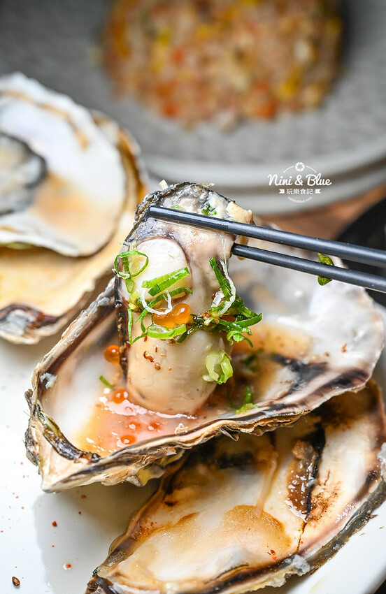 知戶酒食 |台中逢甲日式居酒屋，深夜巷弄裡的老宅宵夜美食，有老闆敲鐘請客活動 @Nini and Blue  玩樂食記